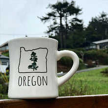 Load image into Gallery viewer, Oregon Pine 10oz 2 color Diners Mug
